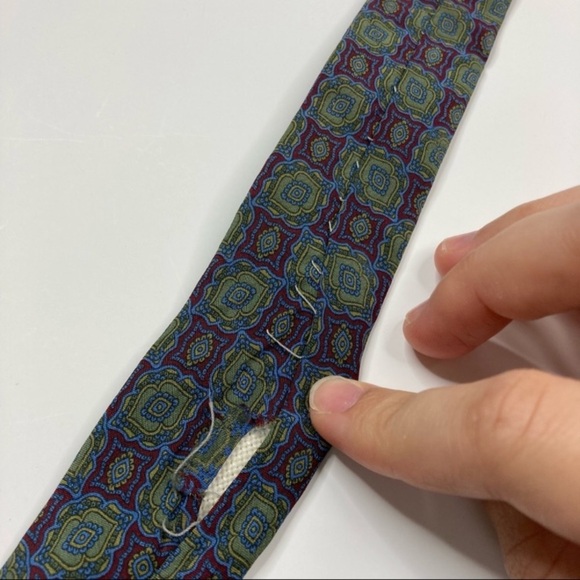 3/$30 George Kent | Vintage Green/Maroon Silk Necktie - Picture 6 of 6